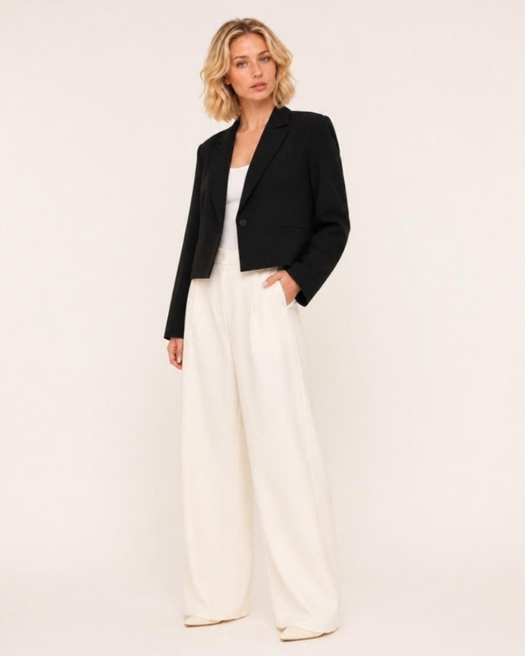 Fenna Korte Blazer - driekwart