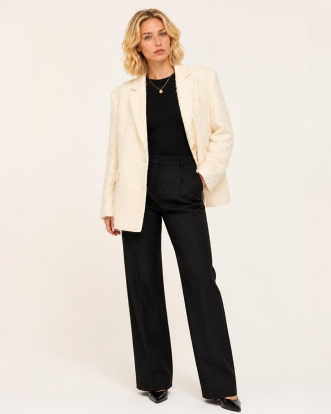 Fenna Ruimvallende Blazer Crème - vooraanzicht