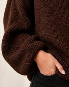 Fenna Zacht Gebreid Bruin - detail