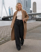 Fenna Wijde Jeans Donkergrijs - lifestyle