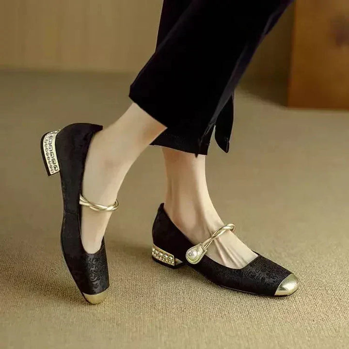Frieda – Klassieke Strap Schoenen met een Elegante Uiterlijk